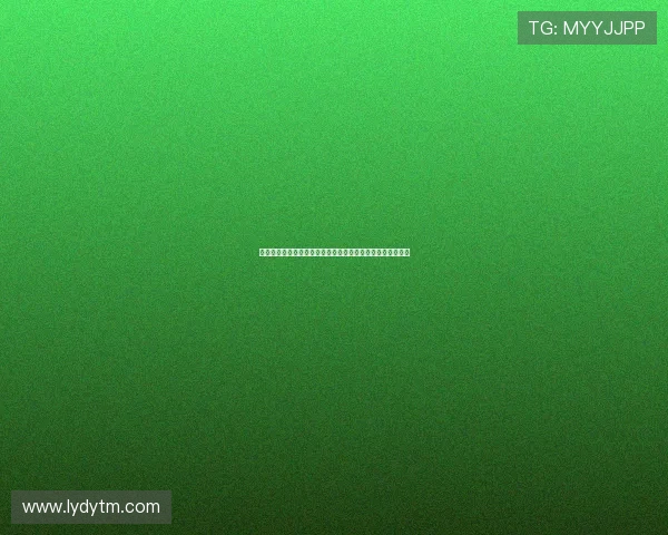 哈登场边环抱双臂眼神空洞瞪大双眼似陷入沉思引发球迷热议 哈登场边环抱双臂眼神空洞瞪大双眼似陷入沉思引发球迷热议